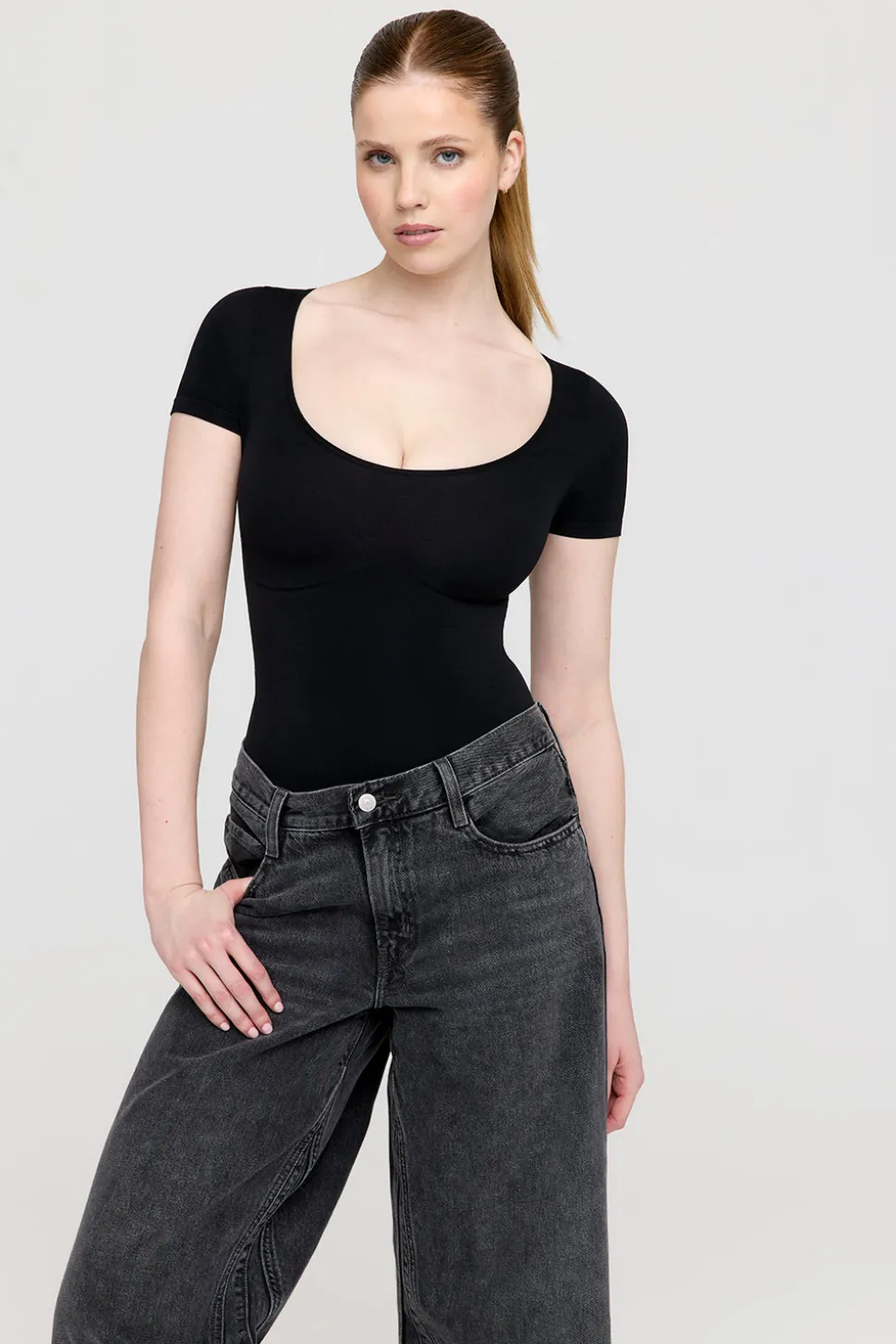 365 Contour Short Sleeve Shaping Bodysuit - Shadow Black