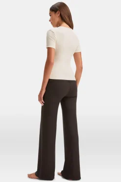 365 Sculpting Lounge T-Shirt - Buttermilk