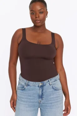 365 Second Skin Scoop Neck Bodysuit - Espresso