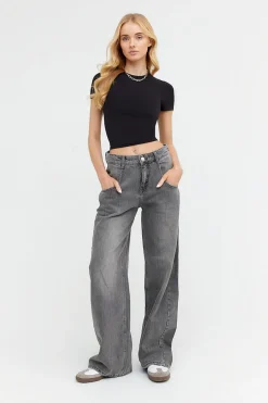 DayFlex Built-In Support Essential T-Shirt - Shadow Black