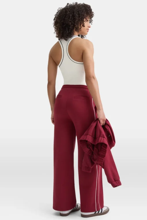 DayFlex Built-In Support V Neck Racer Vest - Ivory