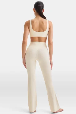 DayFlex Twist Front Sports Bra - Buttermilk