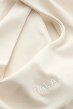 DayFlex Twist Front Sports Bra - Buttermilk