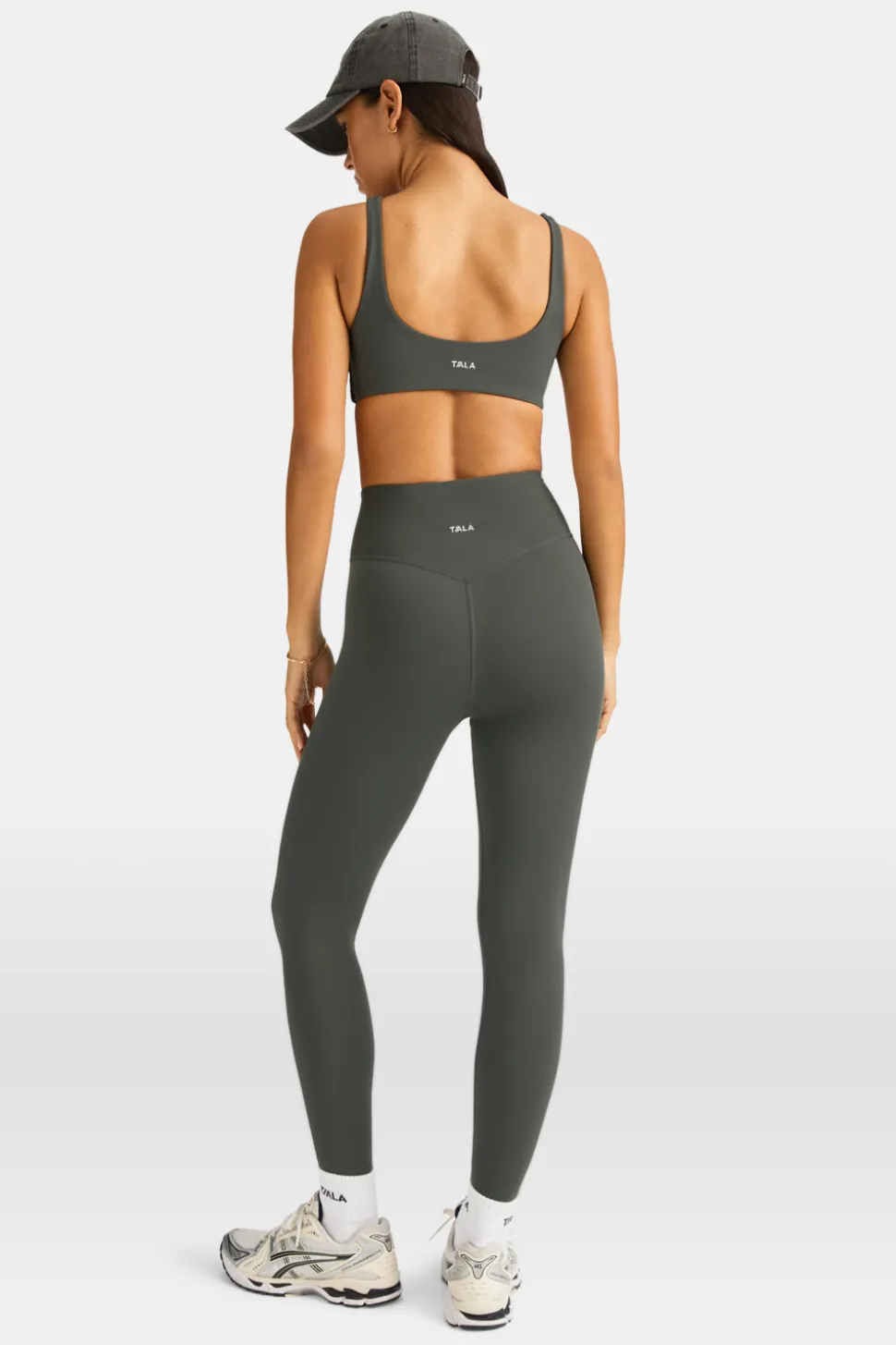 DayFlex Twist Front Sports Bra - Dark Olive