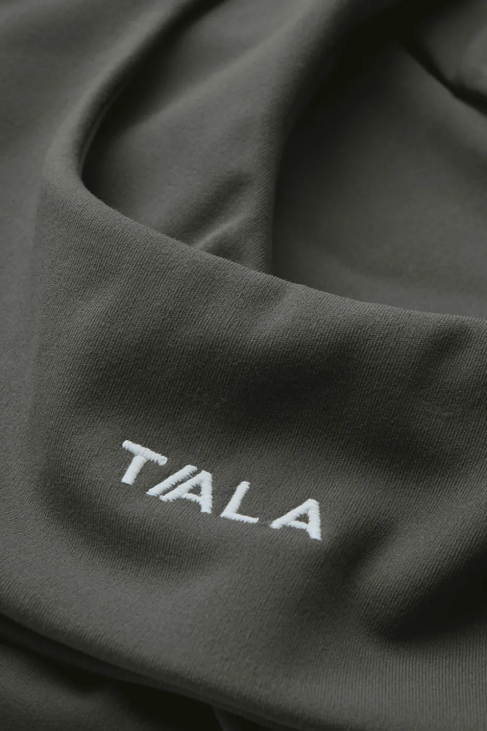 DayFlex Twist Front Sports Bra - Dark Olive