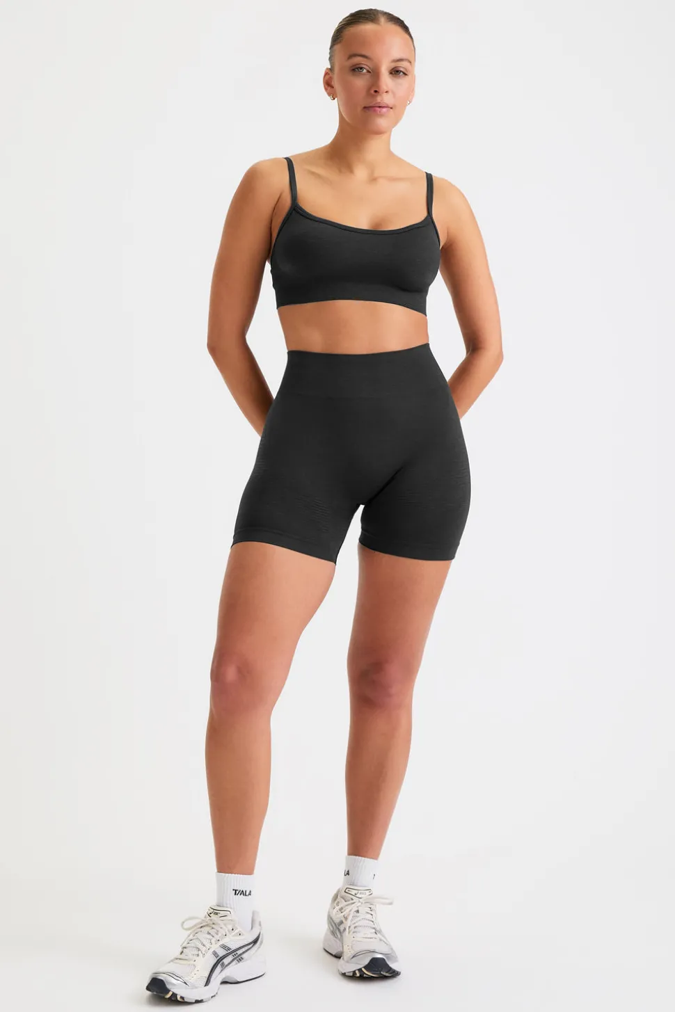 Sculpt Seamless Bandeau Sports Bra - Black Marl