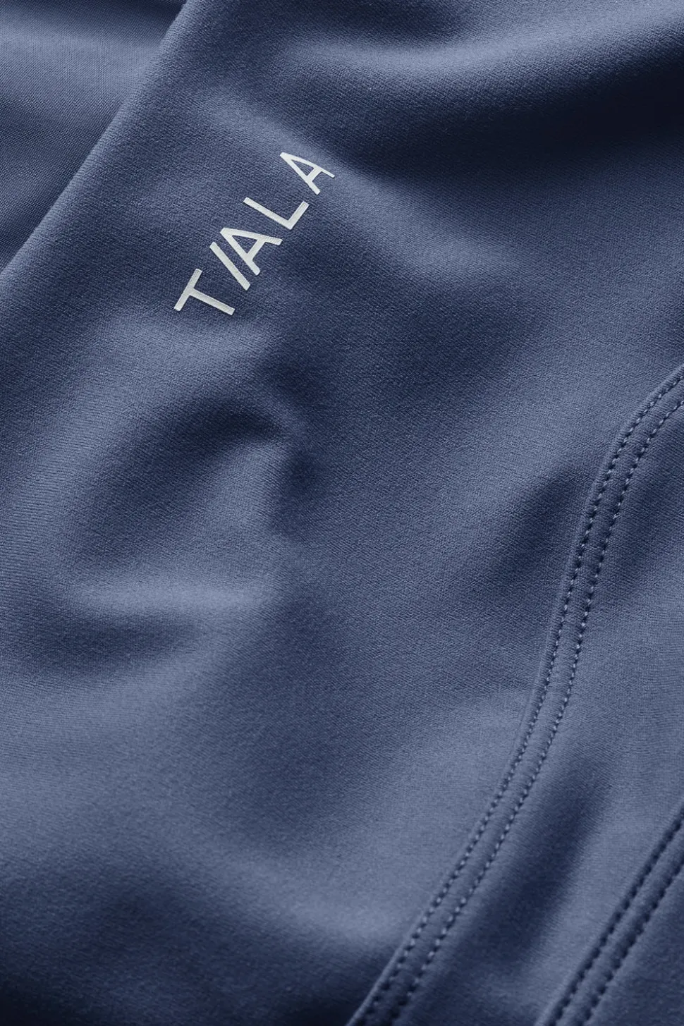 SkinLuxe Contour Scoop Back Sports Bra - Vintage Blue