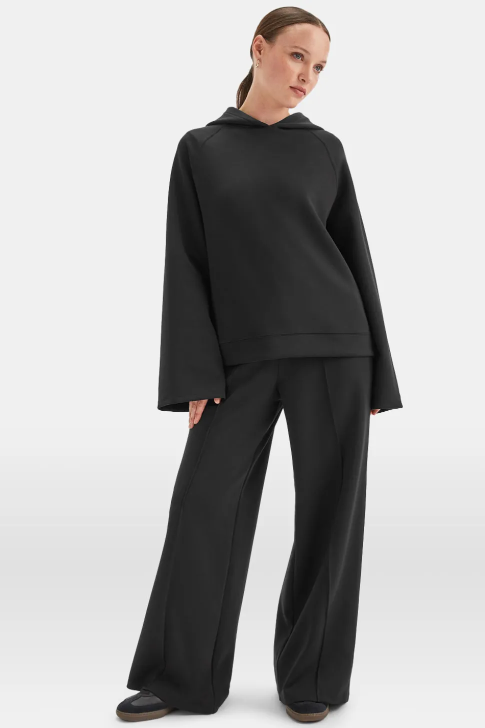 SoftSmart Wide Leg Jogger - Black