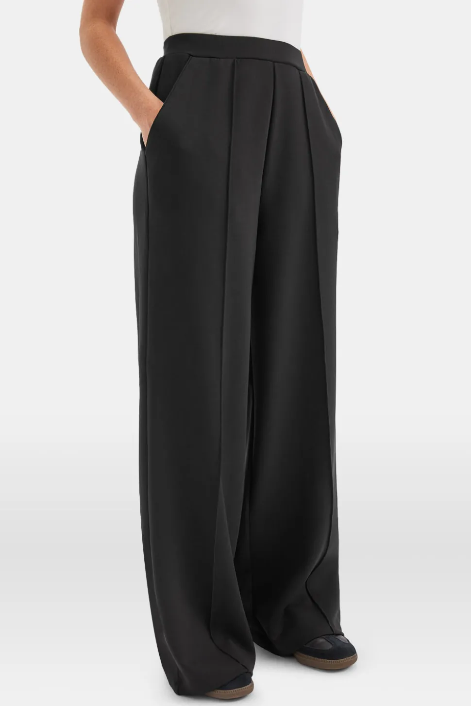 SoftSmart Wide Leg Jogger - Black