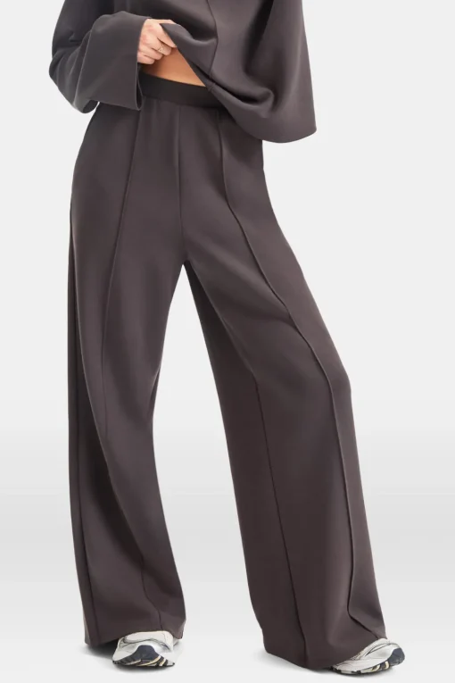 SoftSmart Wide Leg Jogger - Cocoa
