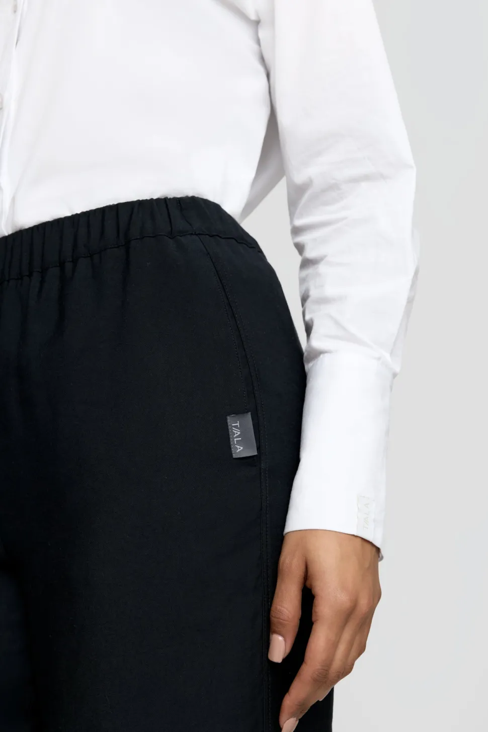 The Essential Soft Tailoring Wide Leg Trouser - Black